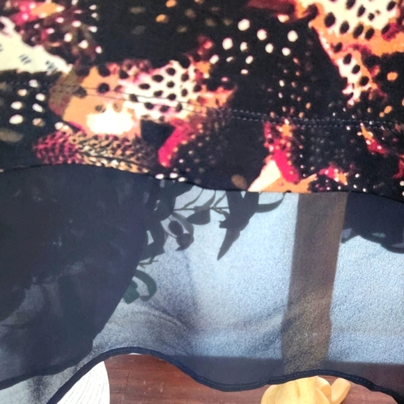 🏷️AVENUE Eden Tunic in Horsefeather Print Size 5X - Picture 6 of 14